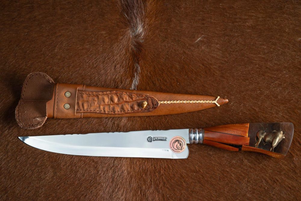 FACA COM PINGENTE BOIZINHO